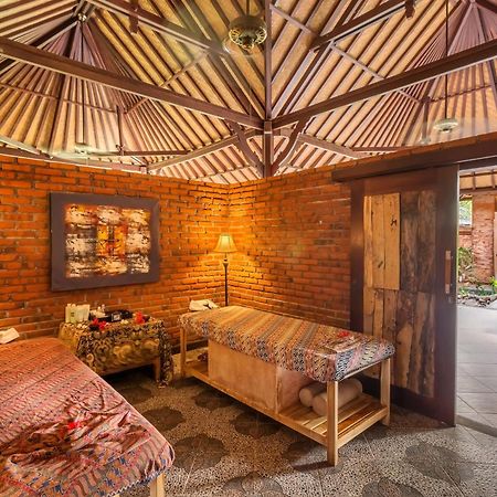 Kinaara Resort & Spa Pemuteran Екстериор снимка