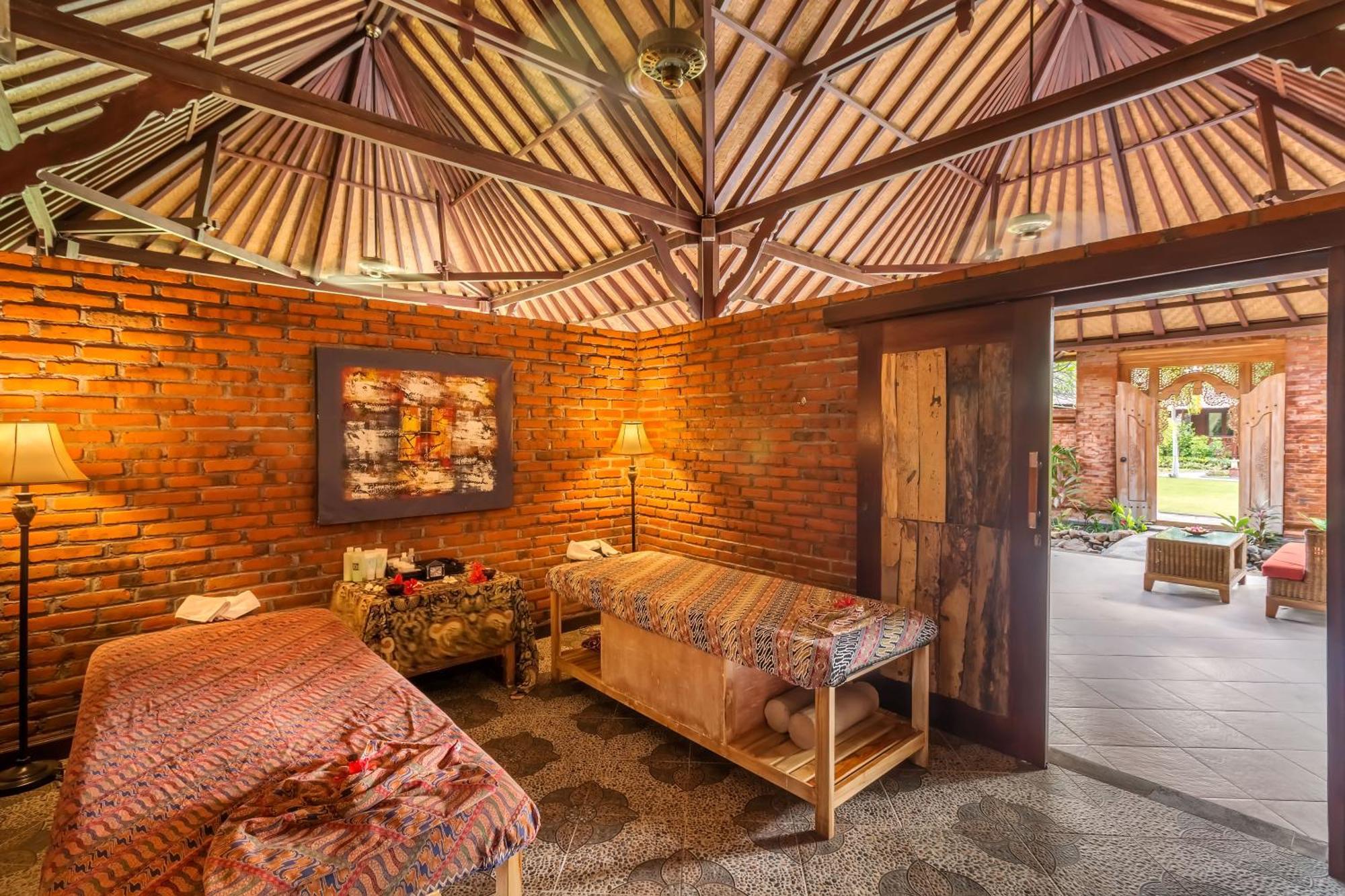Kinaara Resort & Spa Pemuteran Екстериор снимка